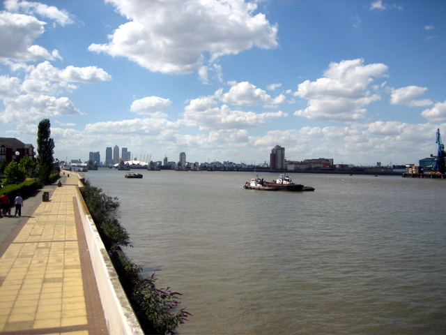Towards Canary Wharf